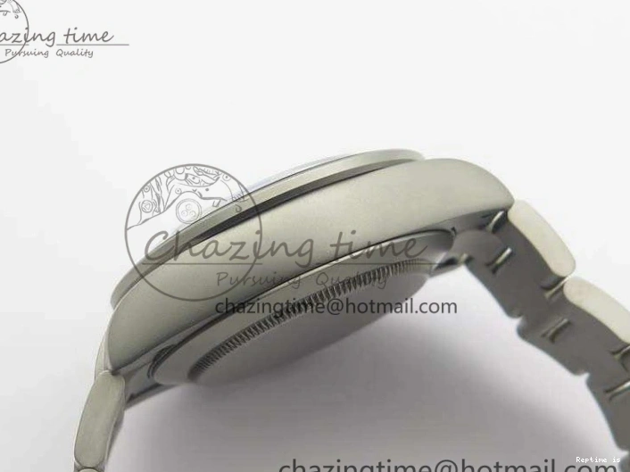 1225 Daytona Newman Sandblasted SS White Black Dial On SS Bracelet A Functional 3522